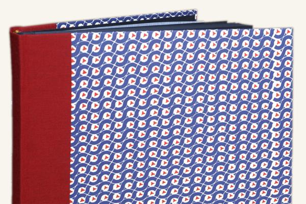 Blue - red photo album "Gustl", square album, retro pattern